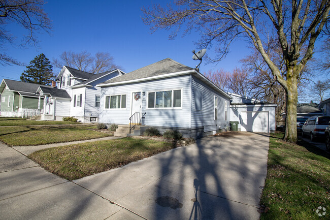 Building Photo - 1012 Ireland Ave Rental