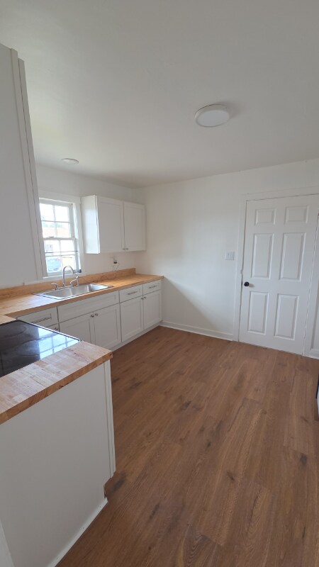 Photo - 1100 E Canal St