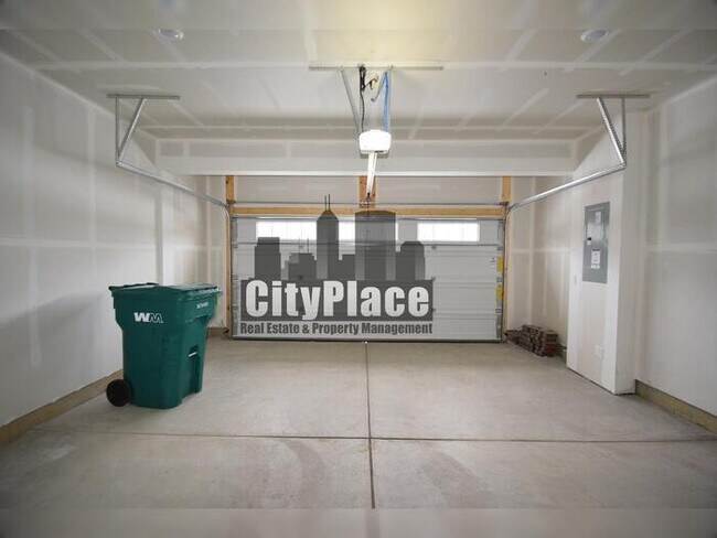 Photo - 6573 Halsey St