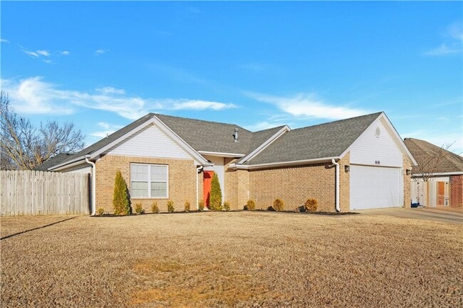 Photo - 808 Emerald St