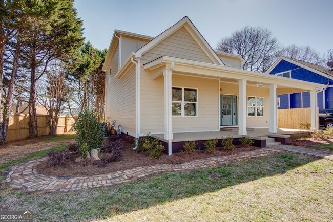 Photo - 3286 Bachelor St