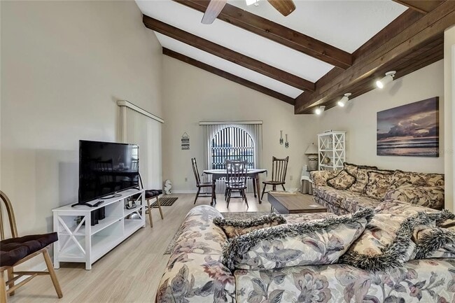 Photo - 9135 Lingrove Rd
