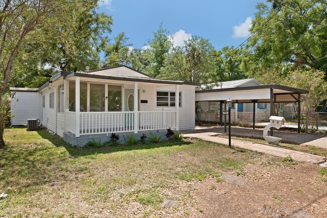 Photo - 2821 Marconi St