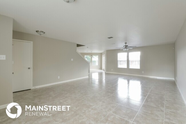 Photo - 410 Spruce Breeze