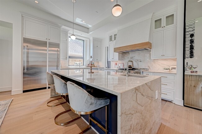 Photo - 1506 W 43rd St