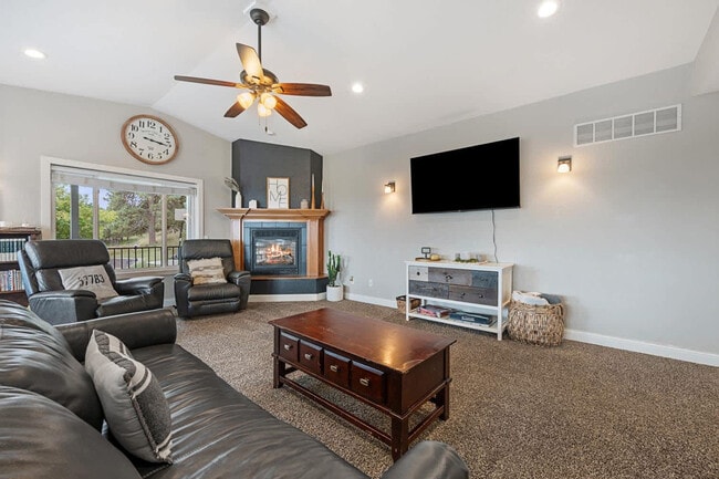 Photo - 3213 Hemlock Ct Unit ID1296500P