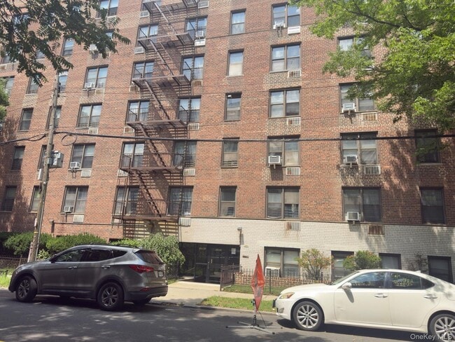 Building Photo - 149-43 35th Ave Unit 6Fl