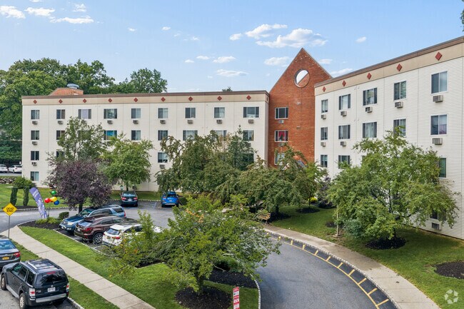Sycamore Crest 55+ Senior Apartments
