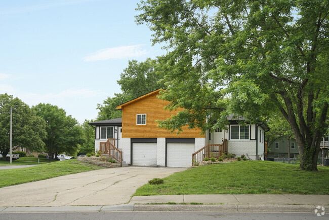 Building Photo - 501 N Monroe St Unit A Rental