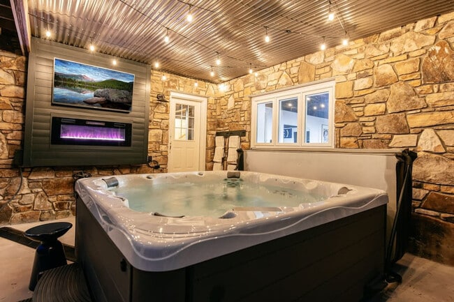 Photo - 33 Pinners Ln Unit SI ID1023099P