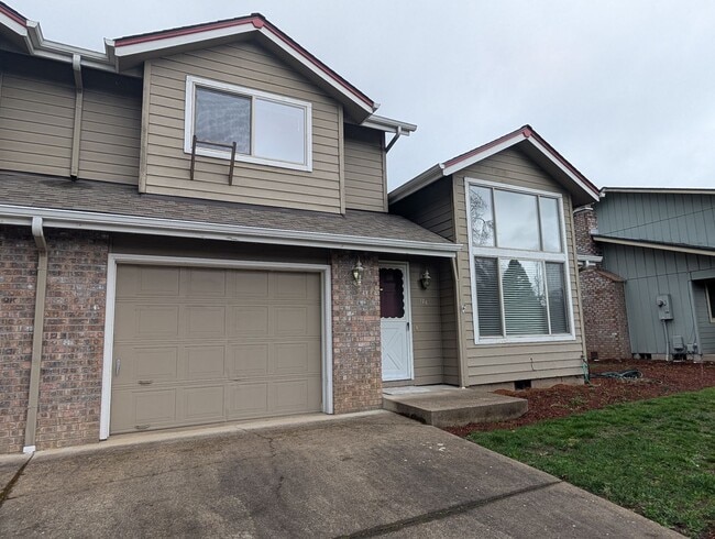 Photo - Spacious 2-Bedroom, 1.5-Bathroom Duplex With 1260sf In Thurston!