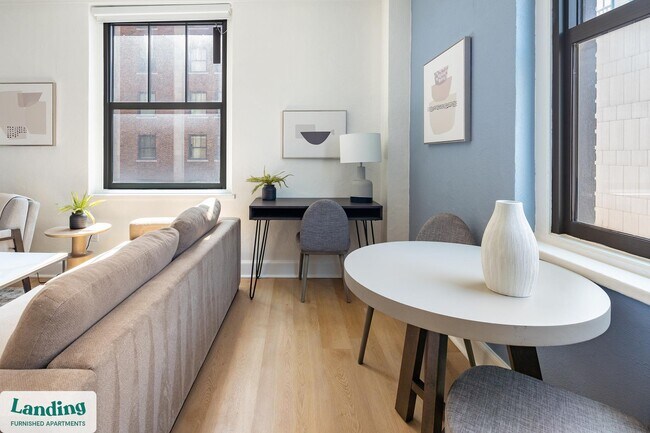 Photo - 933 McGee St Unidad 2-810.1411592