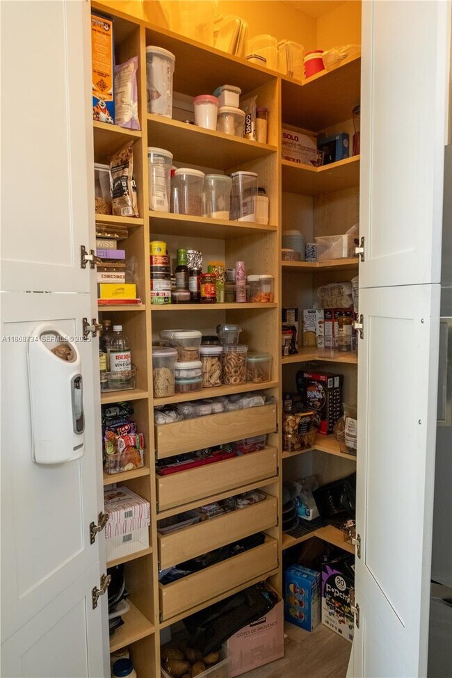 Photo - 9350 Via Classico W