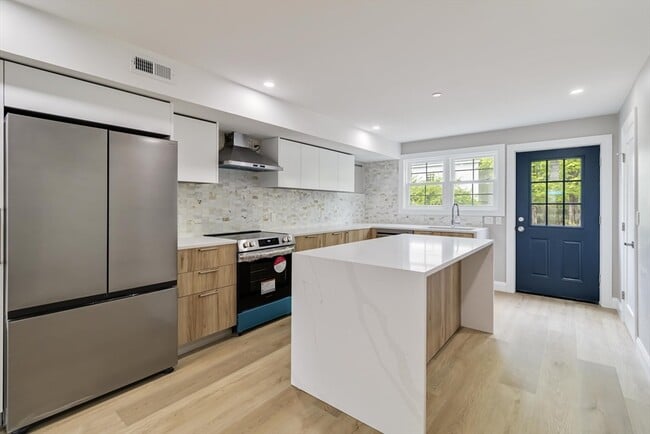 Photo - 192 Main St Townhome