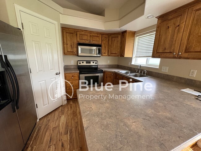 Photo - 9478 Garden Grove Ln