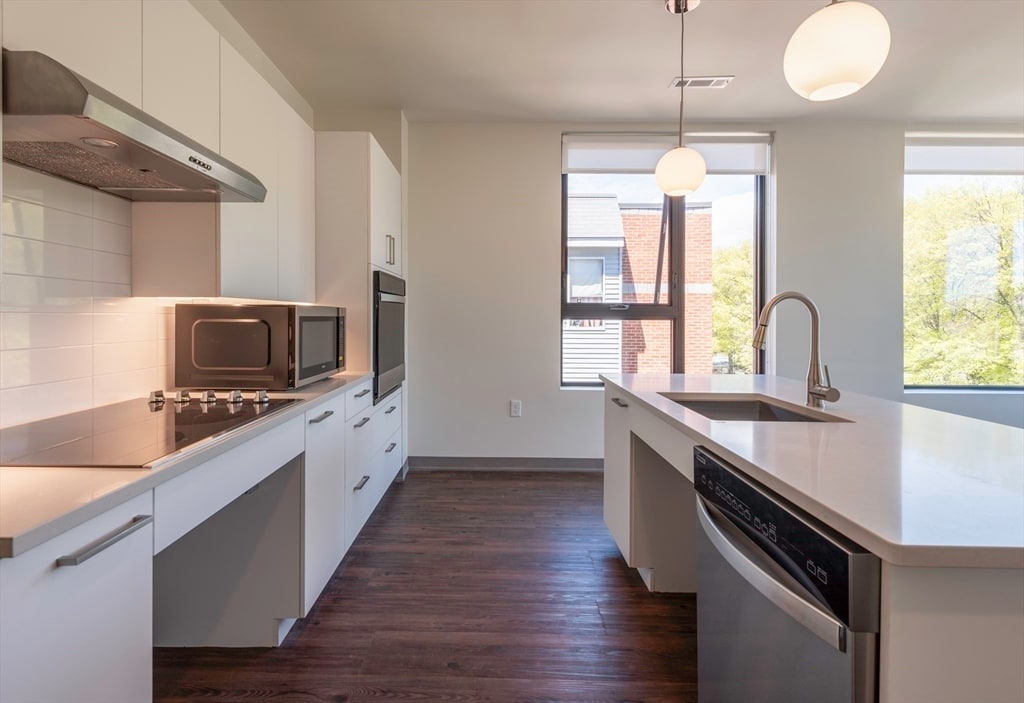 Photo - 166 Main St Unit 402