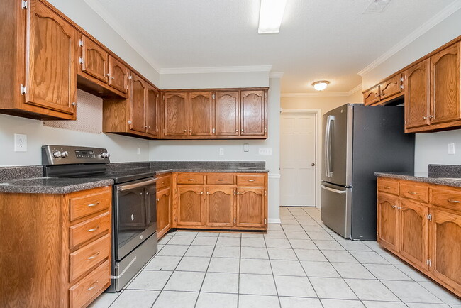 Photo - 2080 Beckenham Cove