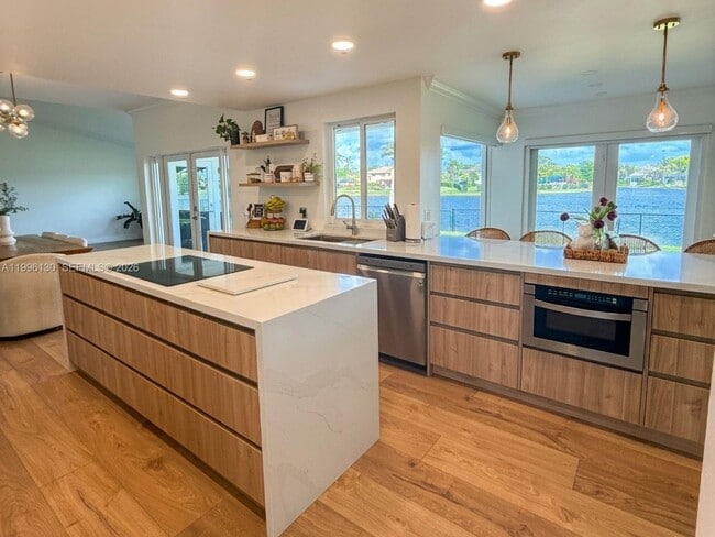 Building Photo - 311 NW 201st Ave