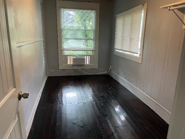 Photo - 410 E Day St