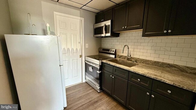 Photo - 5910 Hamilton Ave