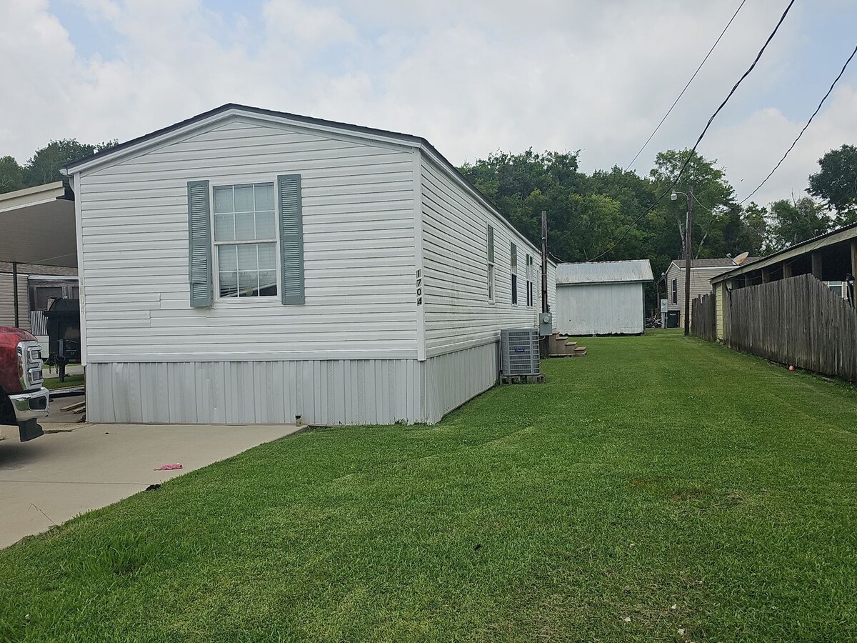 Photo - 3 Bedroom Trailer in New Iberia