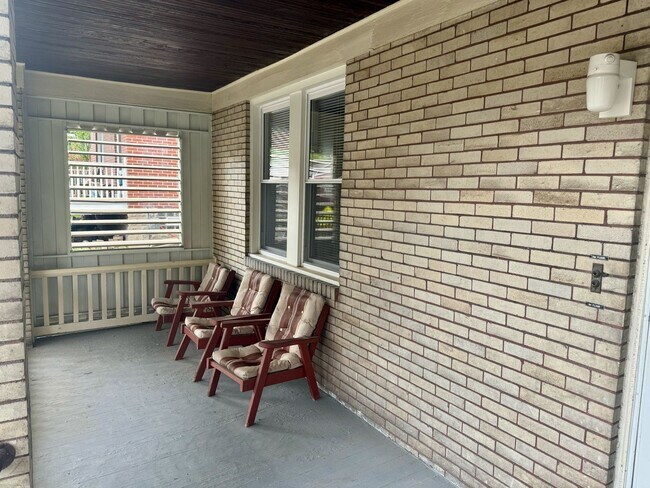 Photo - 931 Baldwin St Unit 1