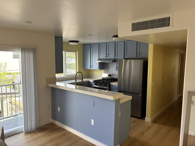 Photo - 3 Bedroom 2 Bath Apartment Unit D