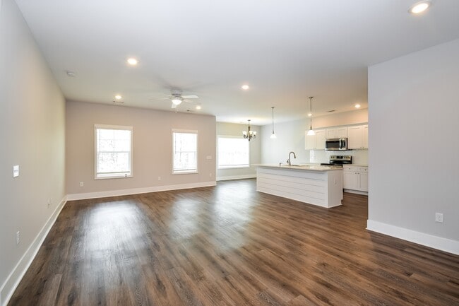 Photo - 21 Greyfield Dr