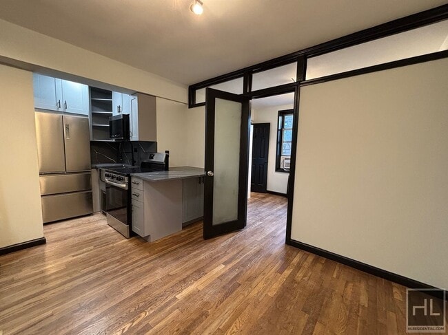 Photo - East 58th Street Unit 5B