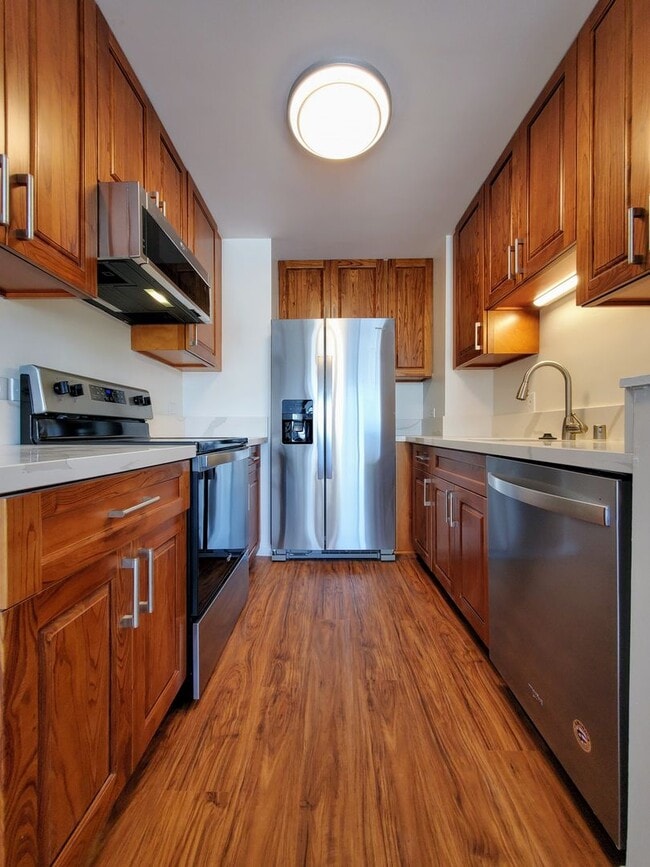 Building Photo - Available now | 2 bedroom, 2 bathroom cond... Unit 1415