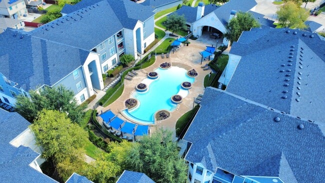 Photo - 6777 Sommerall Dr Unit 1033