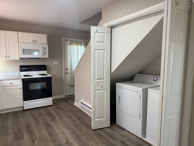 Photo - S. Mont Valla Avenue Unit 7 S. Mont Valla Avenue