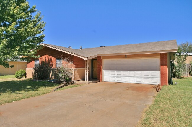 Newly Re-Modeled 3 Bedroom 2 Bath Home nea... - Newly Re-Modeled 3 Bedroom 2 Bath Home nea...