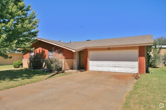 Building Photo - Newly Re-Modeled 3 Bedroom 2 Bath Home nea...