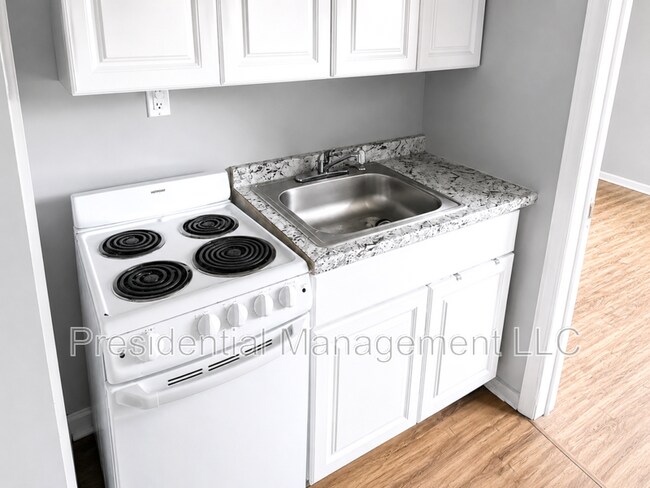 300 Hill St Unit 3B