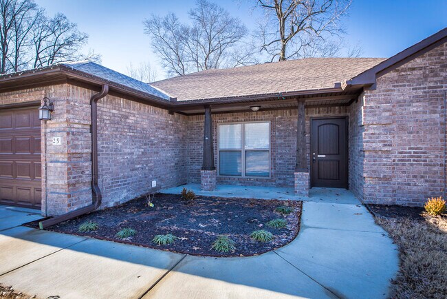 Photo - 29 Newcastle Dr