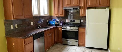 Building Photo - 495 Monterey Blvd Rental