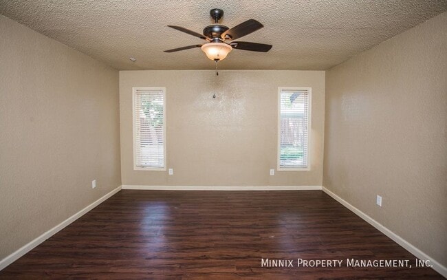 Photo - 5712 63rd St