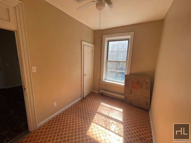 Photo - VAN SICLEN AVENUE