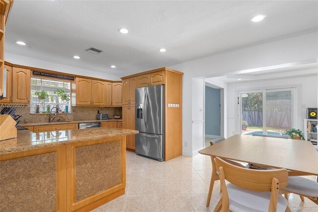 Photo - 3021 NW 72nd Way