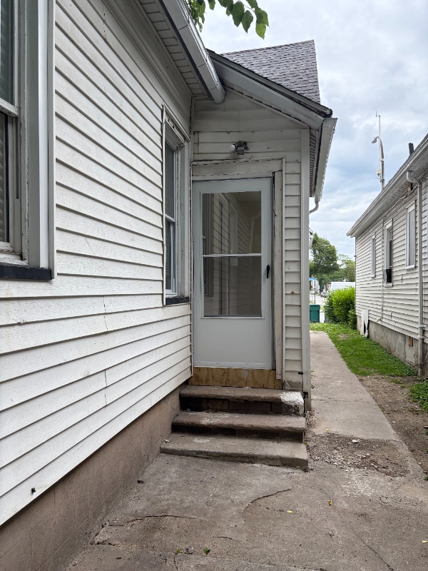 Building Photo - 1045 Hudson Ave Rental