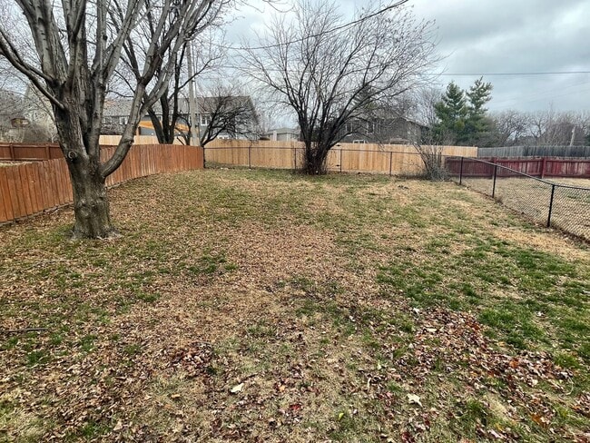 Photo - 2002 Little Kitten Ave