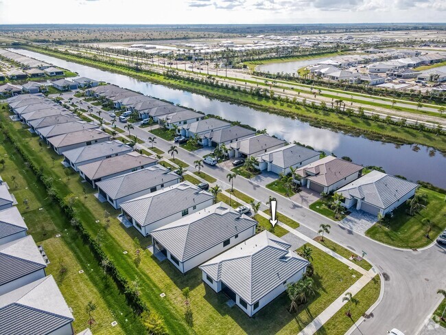 Building Photo - 12555 SW Manatee Marsh Ter Rental