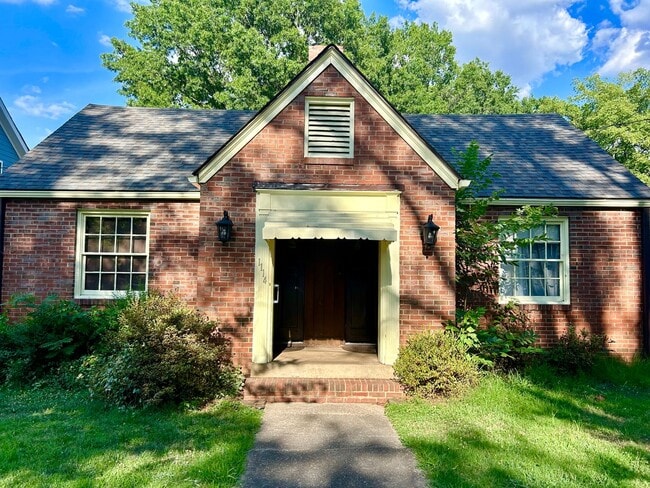 Just a Few Blocks to Duke’s East Campus! - Just a Few Blocks to Duke’s East Campus! House