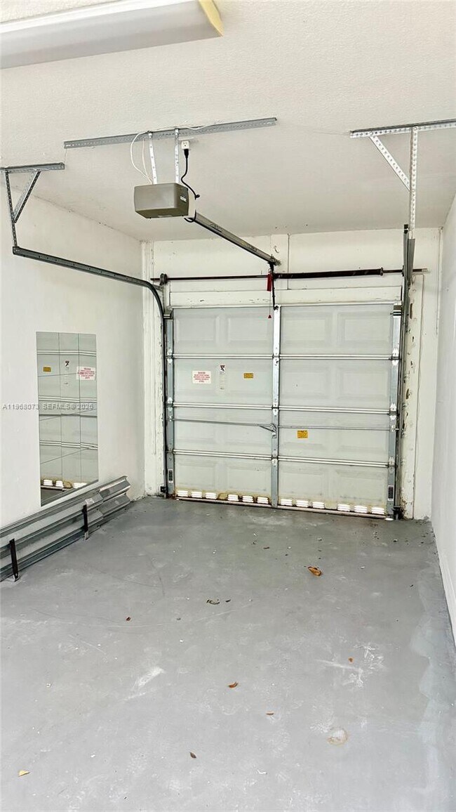 Photo - 3323 NE 11th Dr