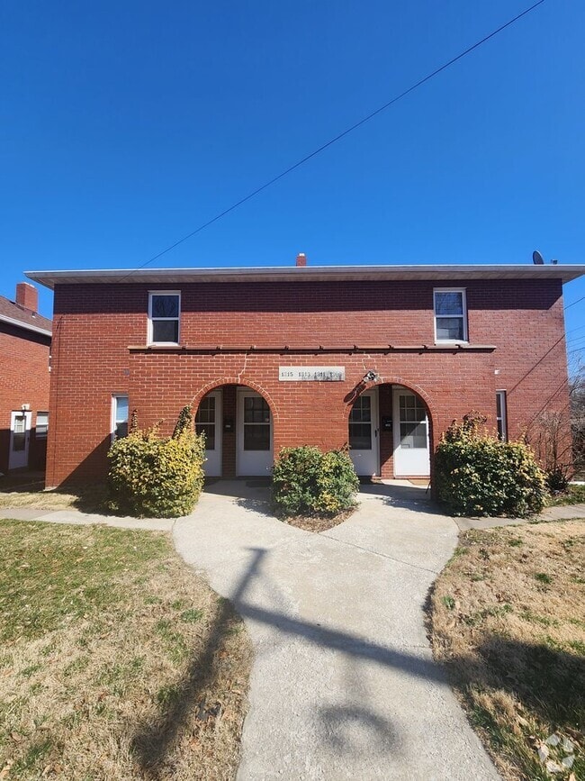 Building Photo - One bedroom one bathroom in Alton Rental