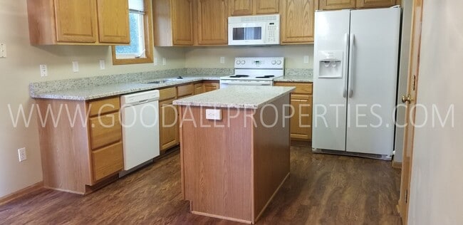 Photo - 4 Bedroom, 2.5 Bathroom Home in Johnston