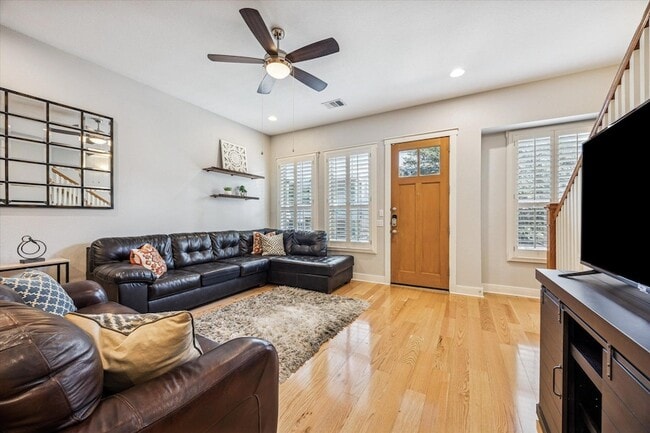 Photo - 2520 Bluebonnet Ln Unit 45