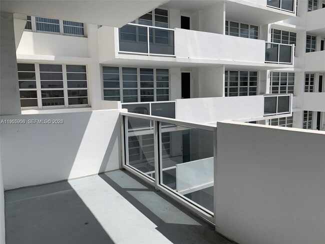 Photo - 100 Lincoln Rd Unit 903