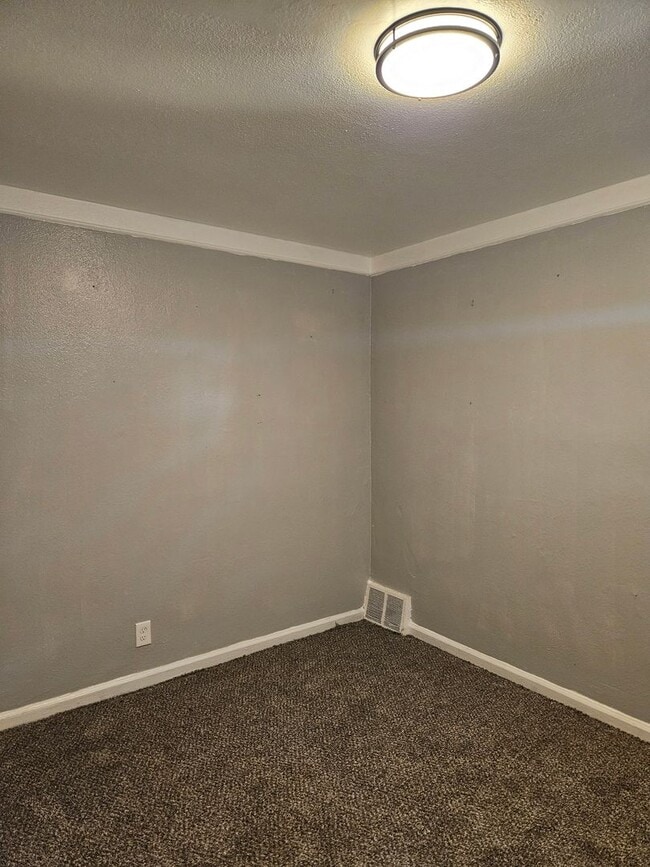 Building Photo - 12094 Penrod St Rental